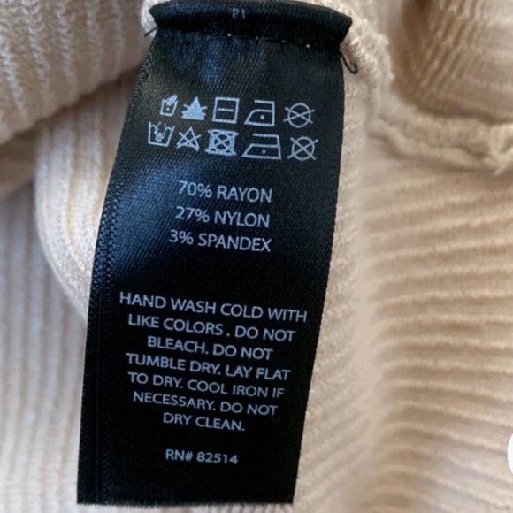 House Of Harlow 1960 Trendy Sleeveless Crop Cream Ribbed Knit Tank Top Sz. M - Picture 4 of 4